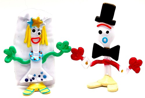 Forky knifey karen 2 figure - karen,