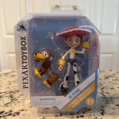 New jessie slinky dog - w/,